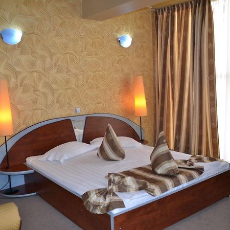Hotel Helin - Calea Bucuresti Craiova Exteriér fotografie