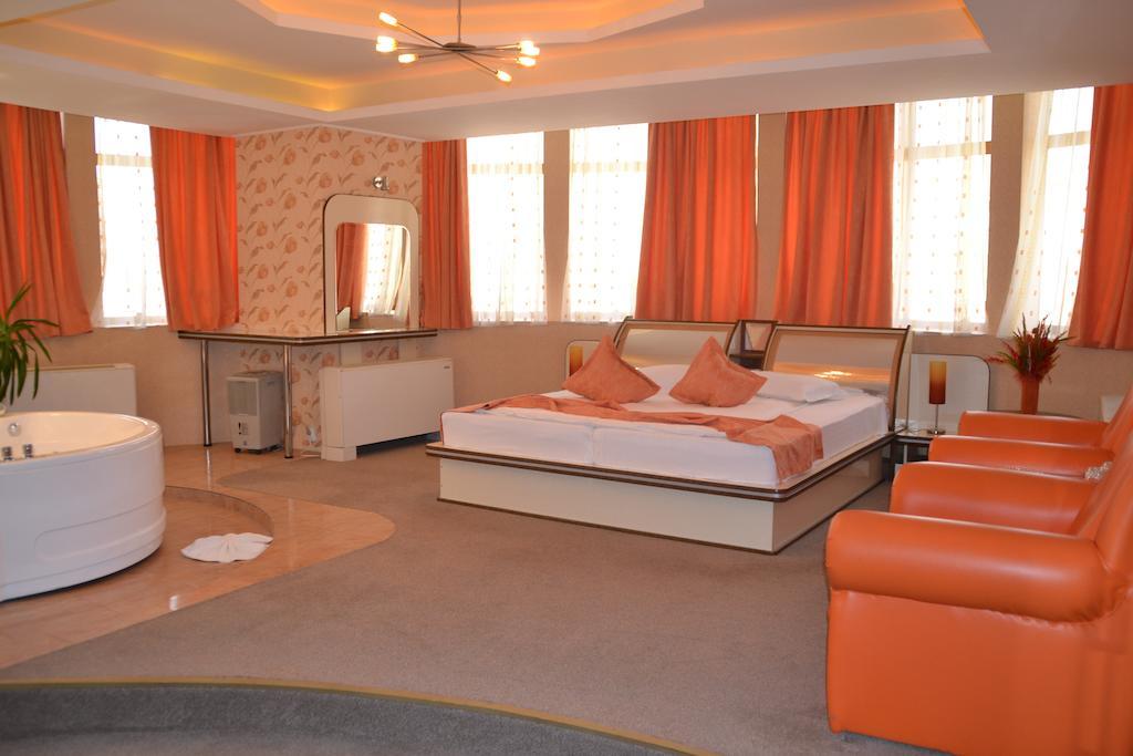 Hotel Helin - Calea Bucuresti Craiova Exteriér fotografie